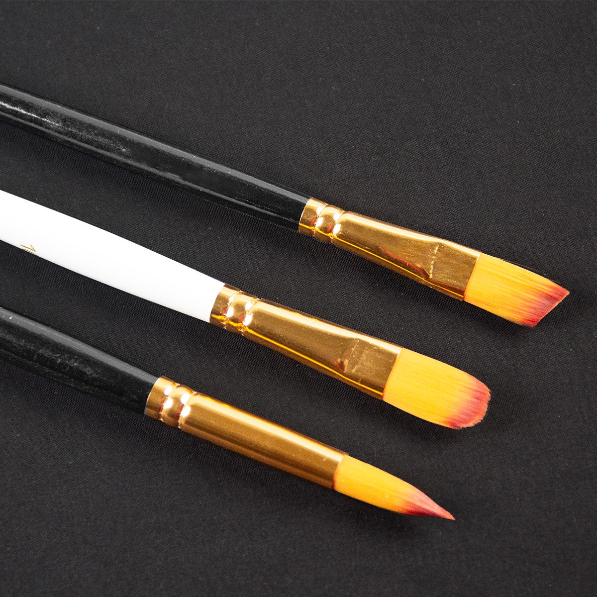 Synthetic Paint Brushes Set (5 pcs) Angular, Flat, Round, Filbert, Mixed set